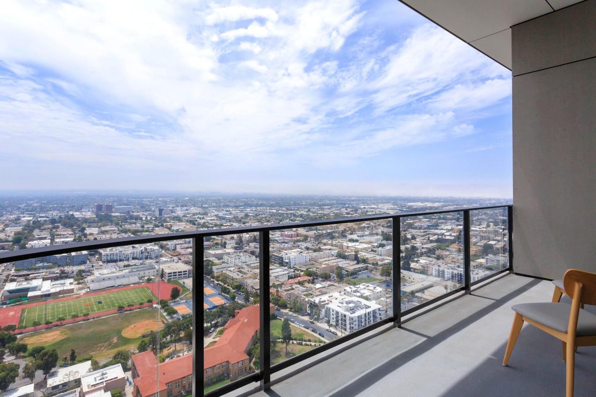 Luxury Penthouse With Stunning Views Hotel Los Angeles Exterior photo